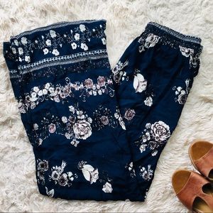 🛍BOGO NWT Floral Bohemian Pants Navy Wide Leg